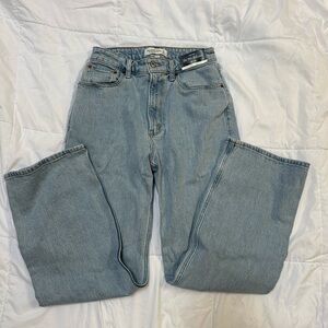 Abercrombie & Fitch High Rise Curve Love Jeans- 90’s Relaxed Fit
